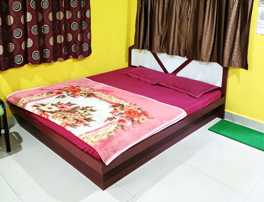 Rooms in thane